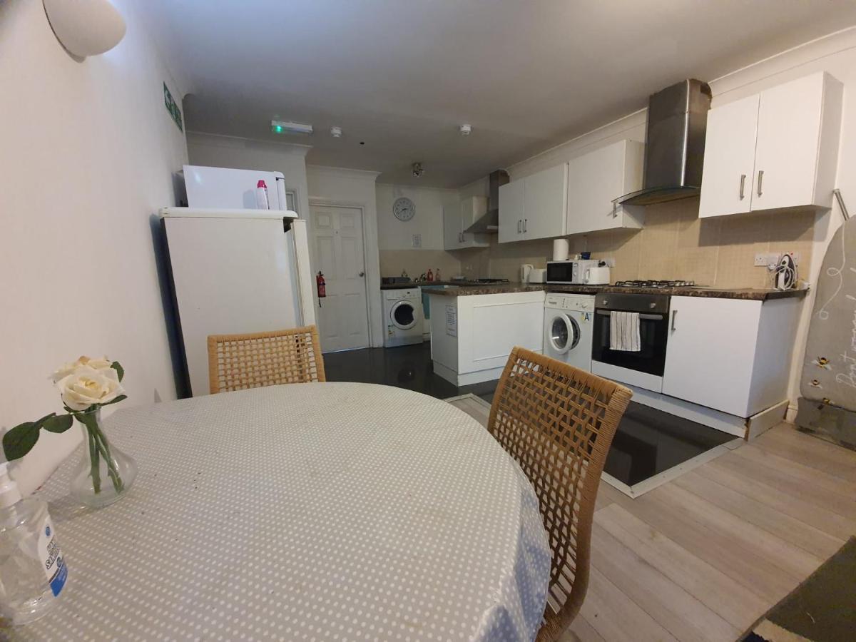 Eastwood Rooms Goodmayes Εξωτερικό φωτογραφία